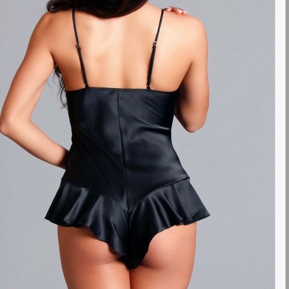 Red sleeping Romper - Picture 2 of 12